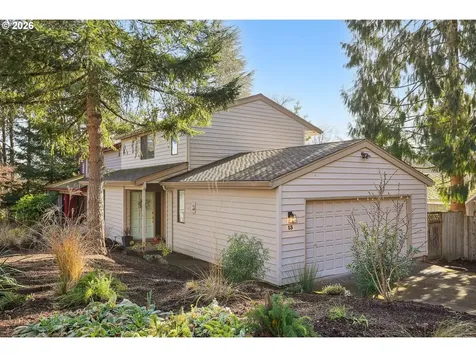 13 Mountain Circle Lake Oswego OR 97035