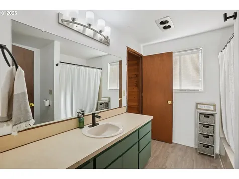13 Mountain Circle Lake Oswego OR 97035