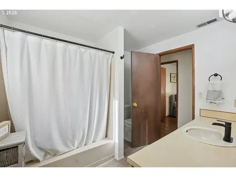 13 Mountain Circle Lake Oswego OR 97035