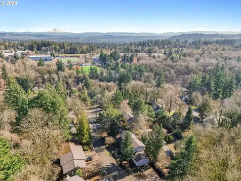 13 Mountain Circle Lake Oswego OR 97035