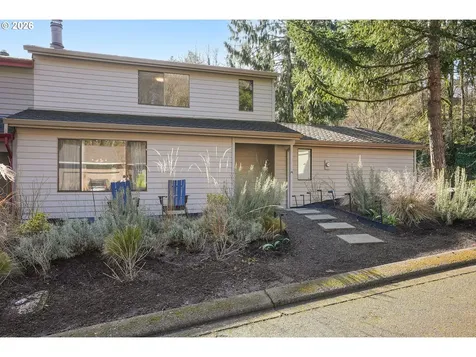 13 Mountain Circle Lake Oswego OR 97035