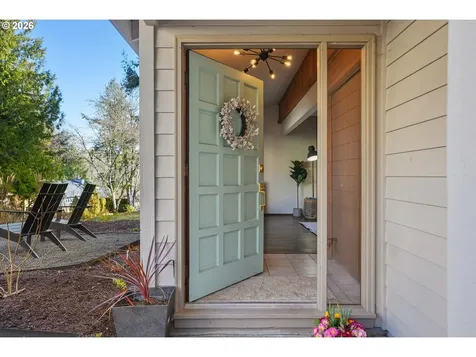 13 Mountain Circle Lake Oswego OR 97035