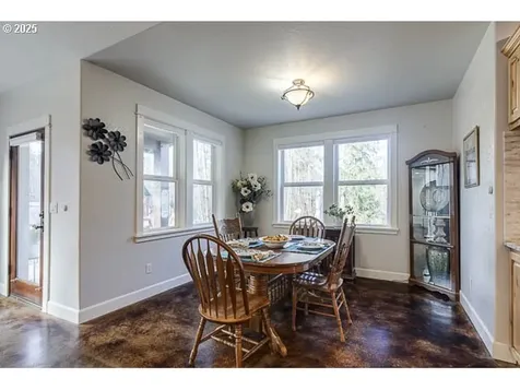 22243 E Hiawatha Road Rhododendron OR 97049