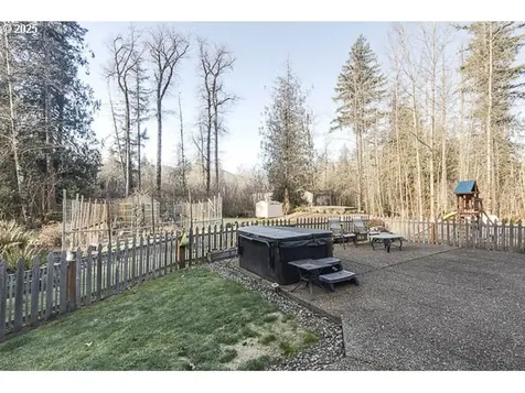 22243 E Hiawatha Road Rhododendron OR 97049