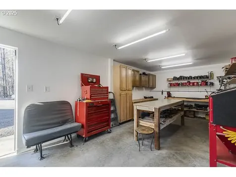 22243 E Hiawatha Road Rhododendron OR 97049