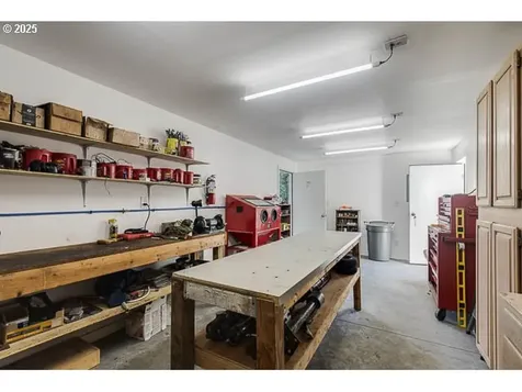 22243 E Hiawatha Road Rhododendron OR 97049