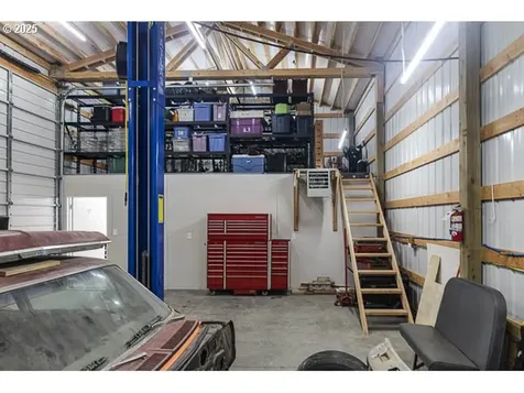 22243 E Hiawatha Road Rhododendron OR 97049