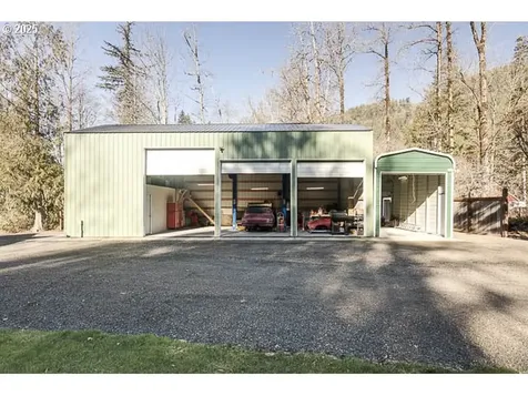 22243 E Hiawatha Road Rhododendron OR 97049