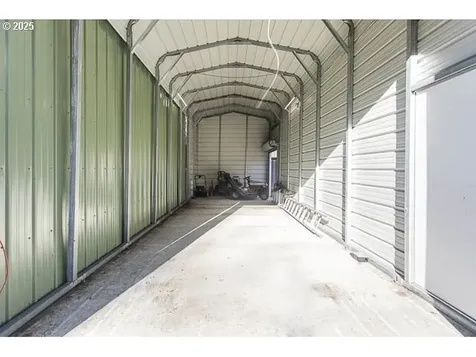 22243 E Hiawatha Road Rhododendron OR 97049