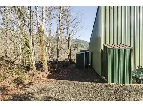 22243 E Hiawatha Road Rhododendron OR 97049