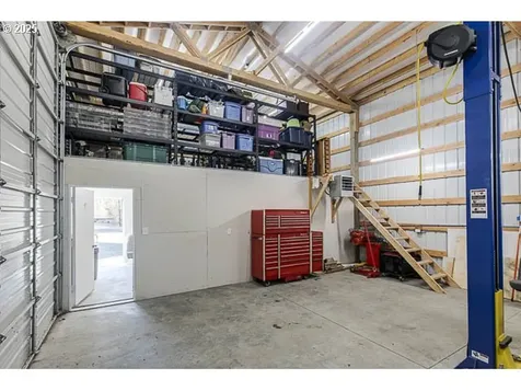 22243 E Hiawatha Road Rhododendron OR 97049