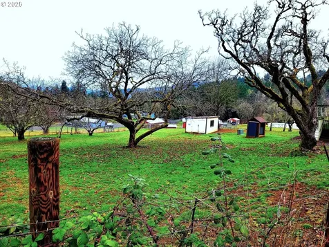 480 Becker Road Roseburg OR 97471