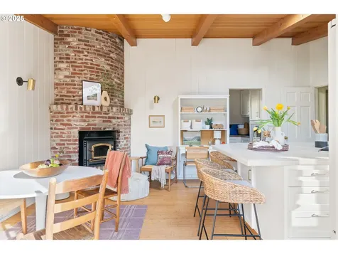 3835 SW 50th Avenue Portland OR 97221