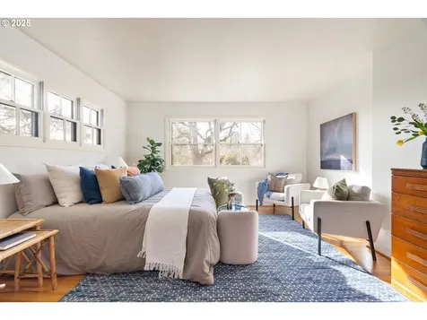 3835 SW 50th Avenue Portland OR 97221