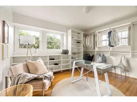 3835 SW 50th Avenue Portland OR 97221