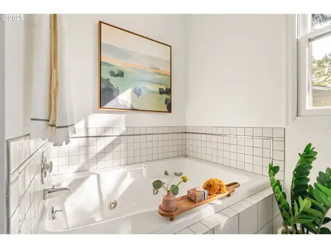 3835 SW 50th Avenue Portland OR 97221