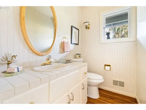 3835 SW 50th Avenue Portland OR 97221