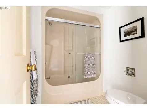 3835 SW 50th Avenue Portland OR 97221