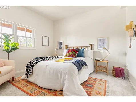 3835 SW 50th Avenue Portland OR 97221