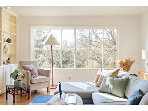 3835 SW 50th Avenue Portland OR 97221