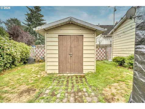 9736 N Clarendon Avenue Portland OR 97203