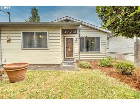 9736 N Clarendon Avenue Portland OR 97203