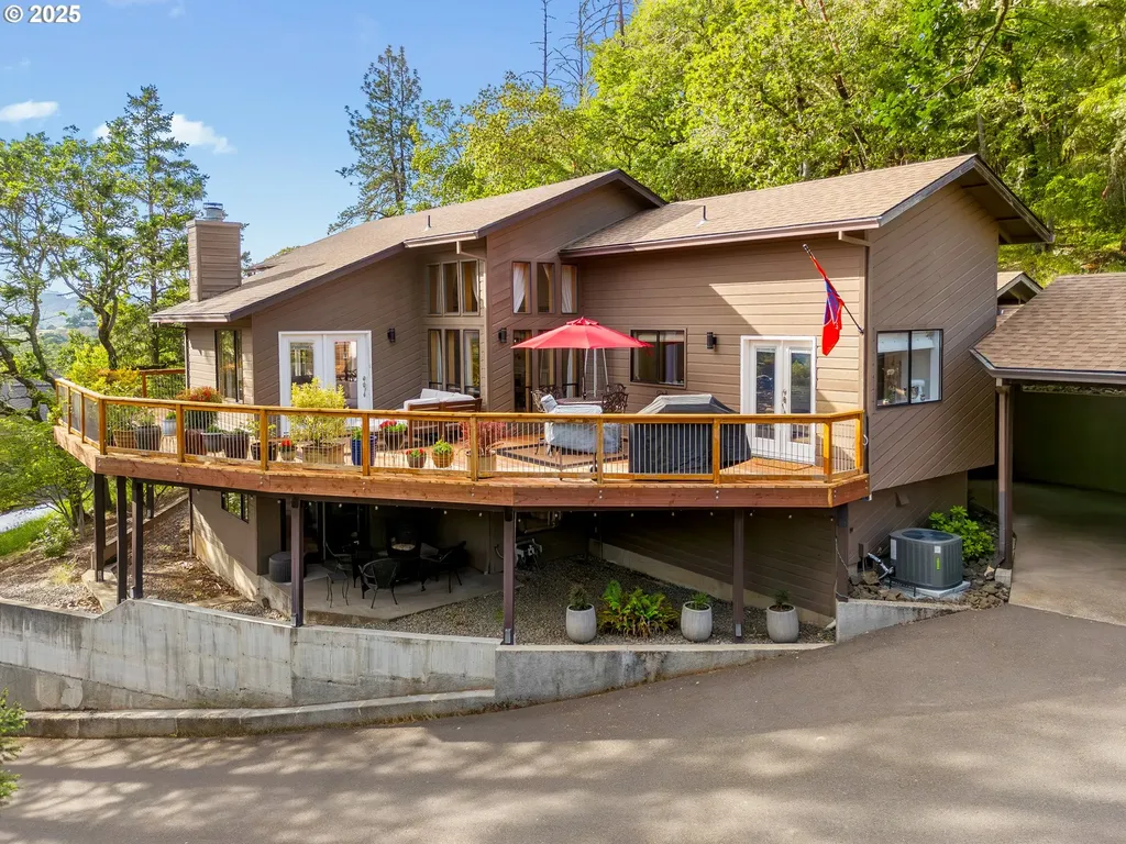 370 Wild Fern Drive Winchester OR 97495