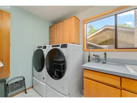 370 Wild Fern Drive Winchester OR 97495