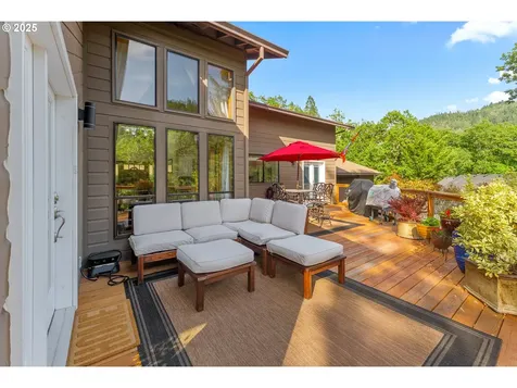 370 Wild Fern Drive Winchester OR 97495