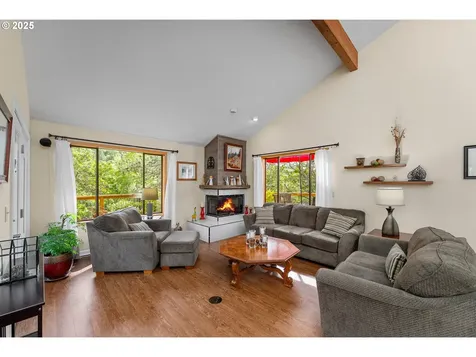 370 Wild Fern Drive Winchester OR 97495