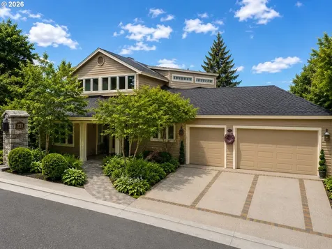 221 SW Moonridge Place Portland OR 97225