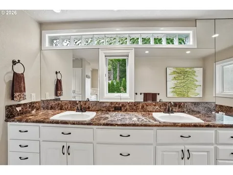 221 SW Moonridge Place Portland OR 97225