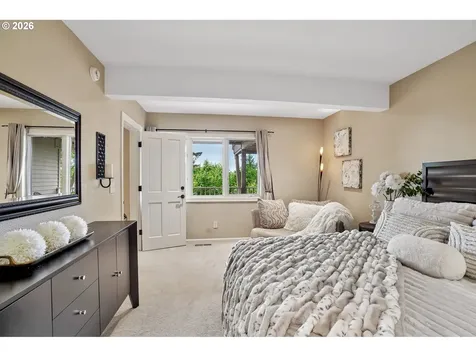 221 SW Moonridge Place Portland OR 97225