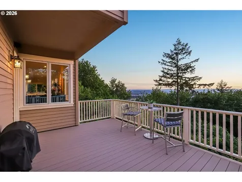 221 SW Moonridge Place Portland OR 97225