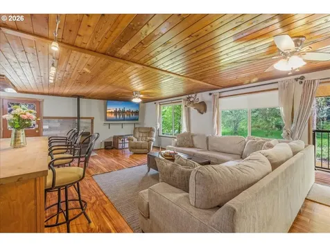 15116 Creek View Lane Vernonia OR 97064