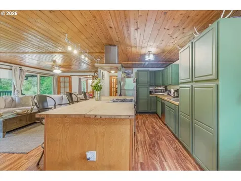 15116 Creek View Lane Vernonia OR 97064
