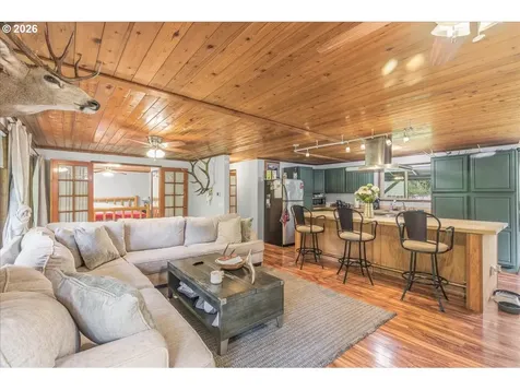 15116 Creek View Lane Vernonia OR 97064