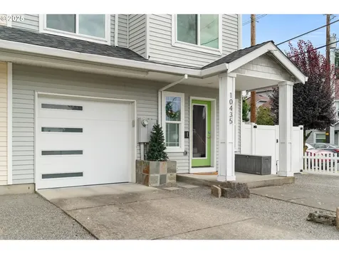 10435 SE Oak Street Portland OR 97216