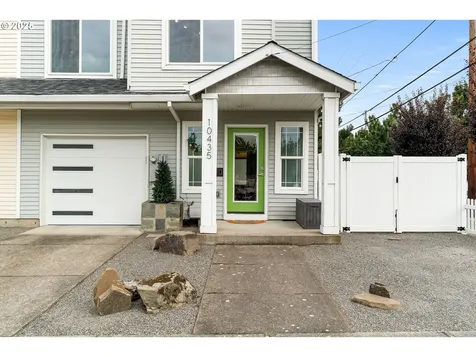 10435 SE Oak Street Portland OR 97216