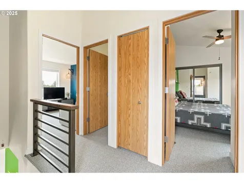 10435 SE Oak Street Portland OR 97216