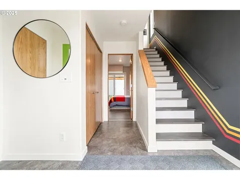 10435 SE Oak Street Portland OR 97216