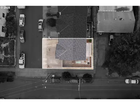 10435 SE Oak Street Portland OR 97216