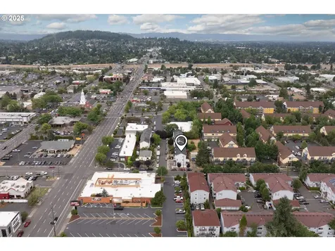 10435 SE Oak Street Portland OR 97216