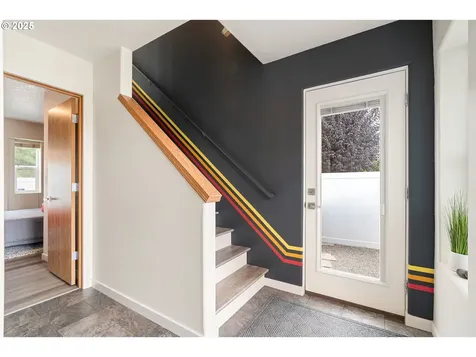 10435 SE Oak Street Portland OR 97216