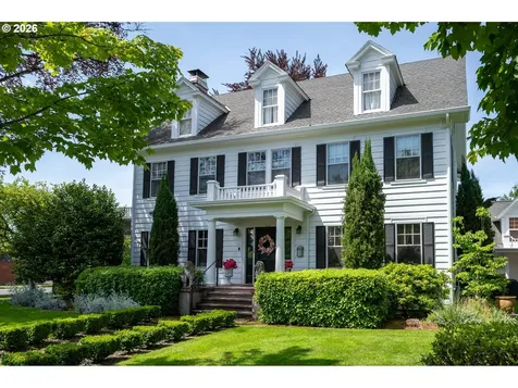 809 NE Evans Street Mcminnville OR 97128