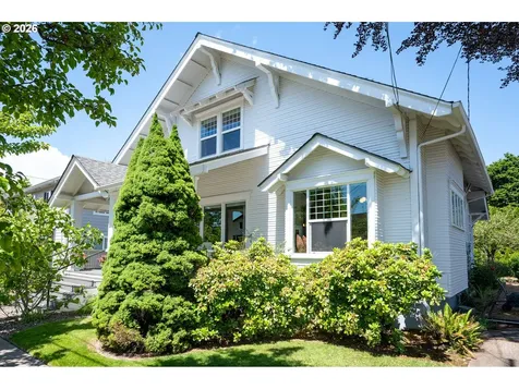 809 NE Evans Street Mcminnville OR 97128