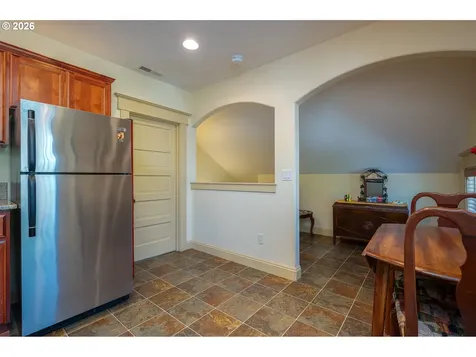 809 NE Evans Street Mcminnville OR 97128