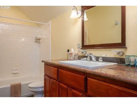 809 NE Evans Street Mcminnville OR 97128