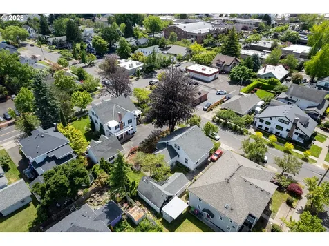 809 NE Evans Street Mcminnville OR 97128