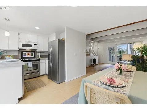 19727 NW Quail Hollow Drive Portland OR 97229